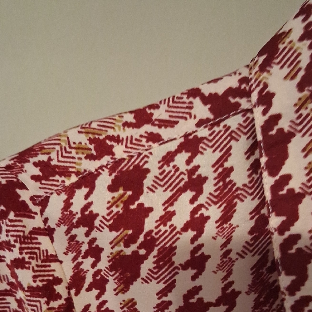 Women's Red Patterned Top - Picture 10 of 16